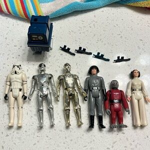 Vintage 1977 Star Wars - CP30 Droid plus 6 more figures
